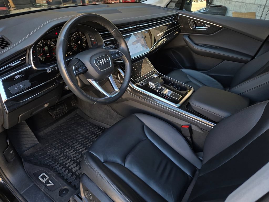 Used 2023 Audi Q7 3.0T Premium Plus w/ Premium Plus Package AWD/4WD image 10