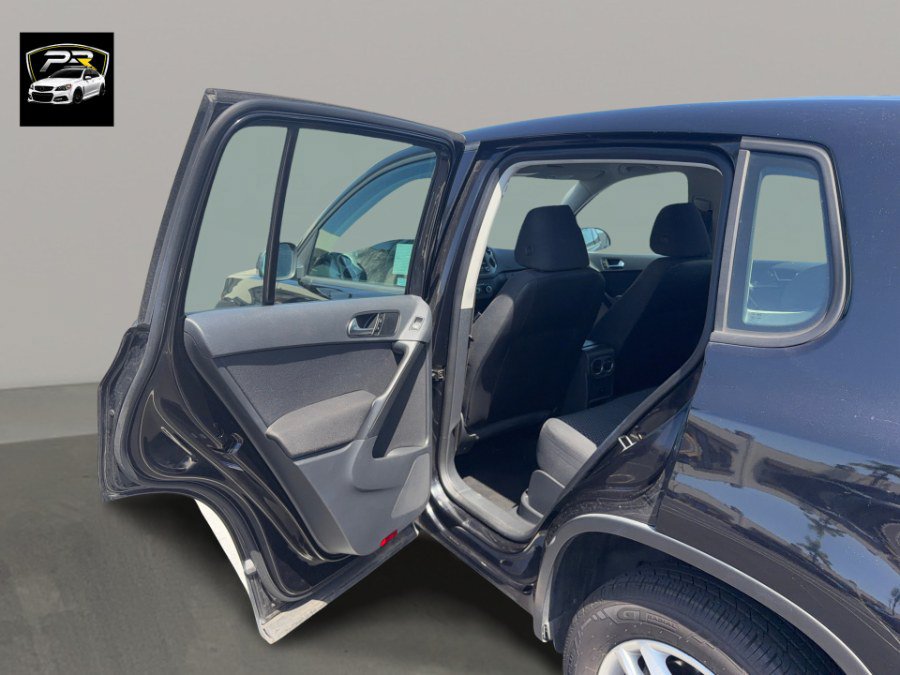 Used 2011 Volkswagen Tiguan S AWD/4WD image 11
