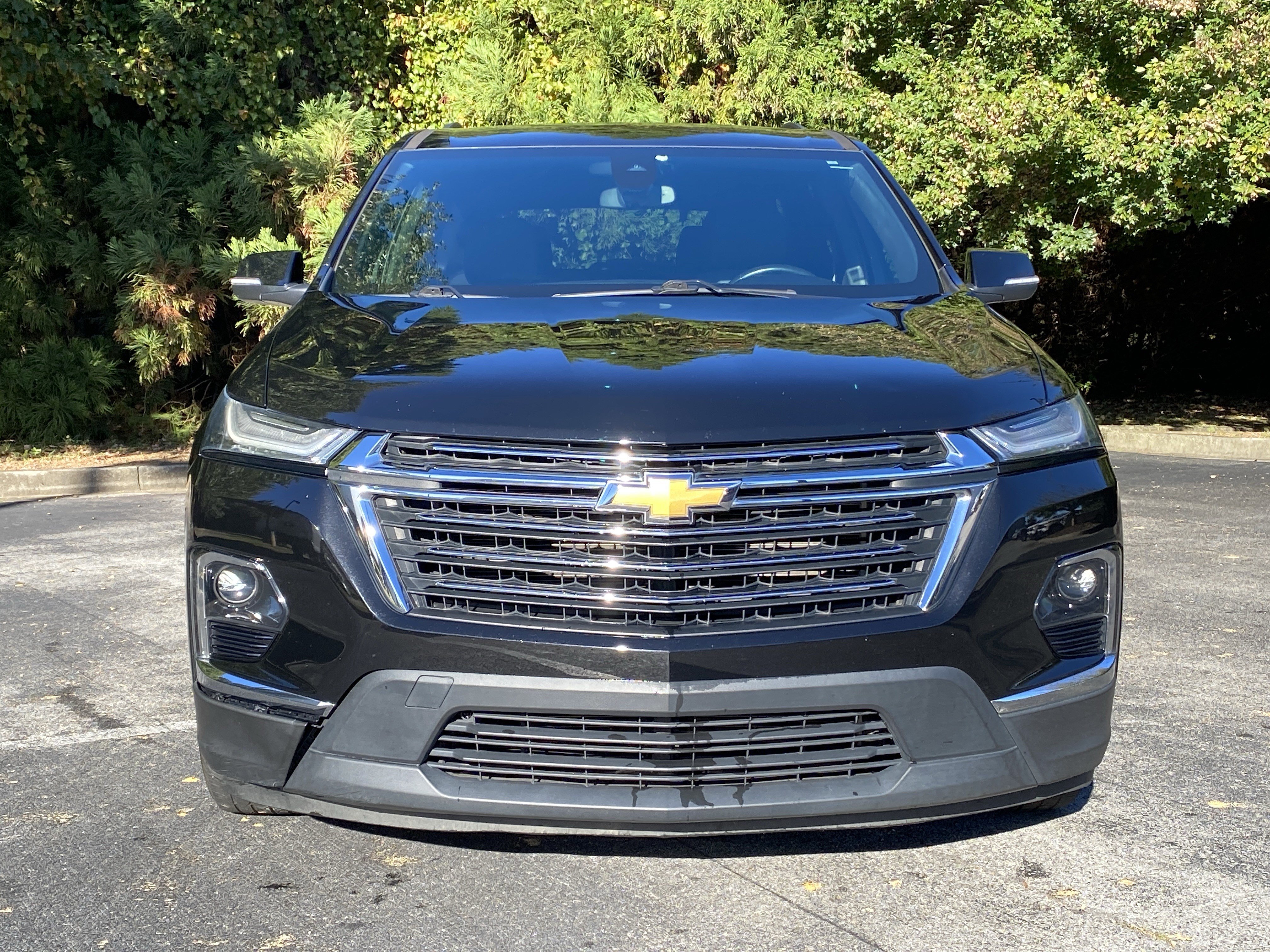 Used 2023 Chevrolet Traverse LT FWD image 3