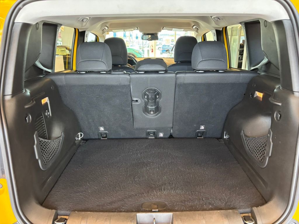 Used 2017 Jeep Renegade Altitude AWD/4WD image 31