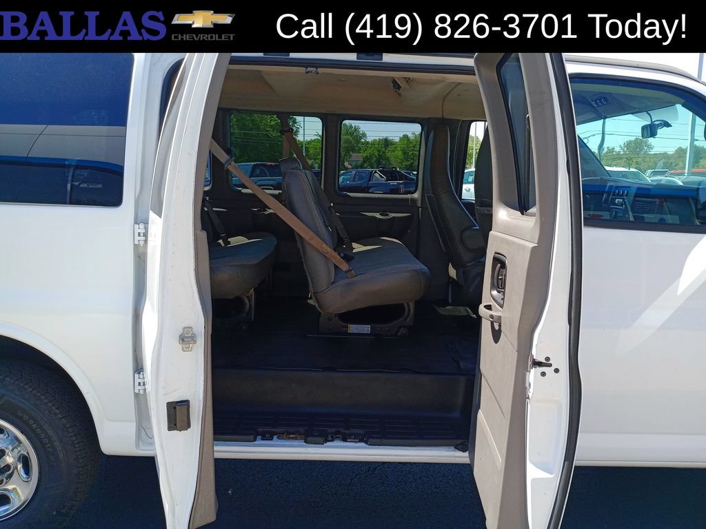 Used 2017 Chevrolet Express 2500 LS RWD image 27