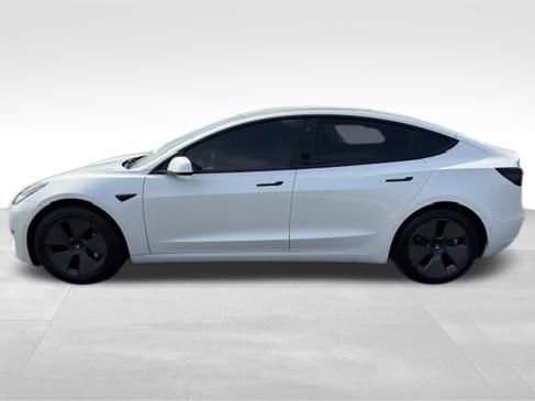Used 2022 Tesla Model 3 image 9