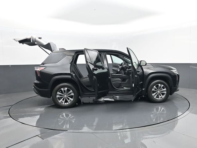 Used 2025 Chevrolet Equinox LT image 29