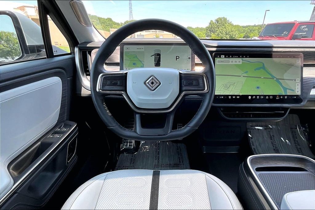 Used 2024 Rivian R1S Adventure AWD/4WD image 10