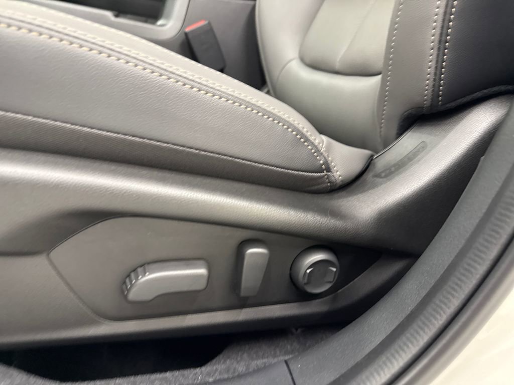 New 2026 Subaru Outback Limited AWD/4WD image 13