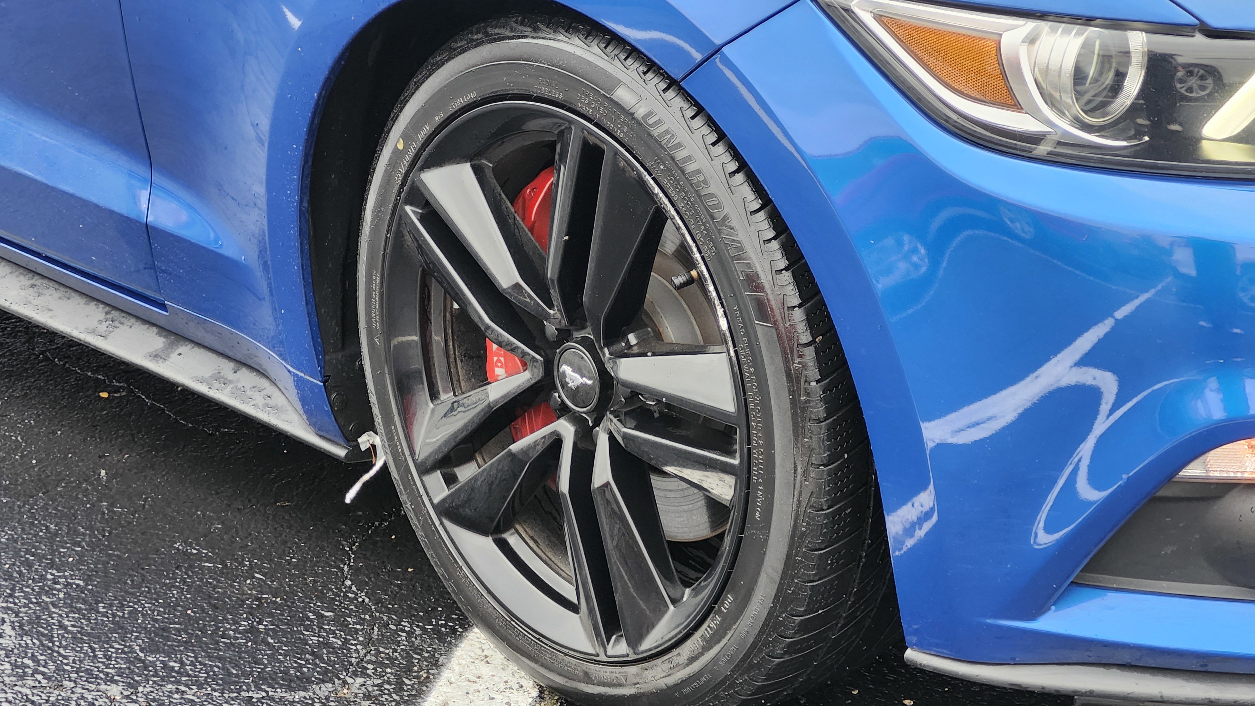 Used 2017 Ford Mustang Coupe w/ Ecoboost Performance Package image 5