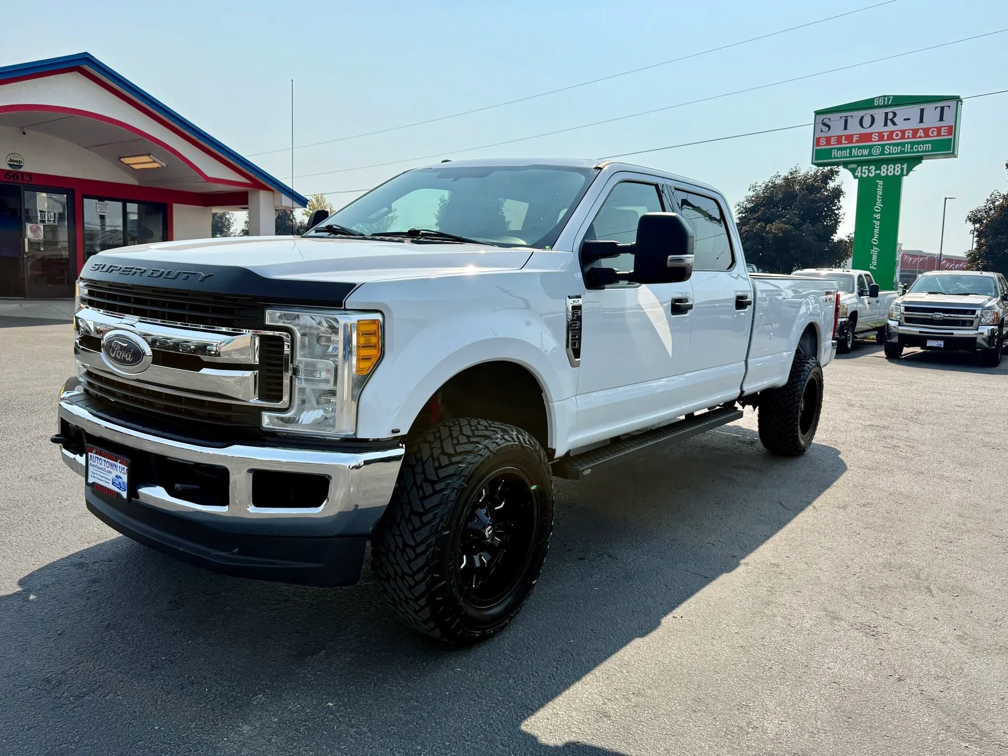 Used 2017 Ford F350 XLT w/ Camper Package