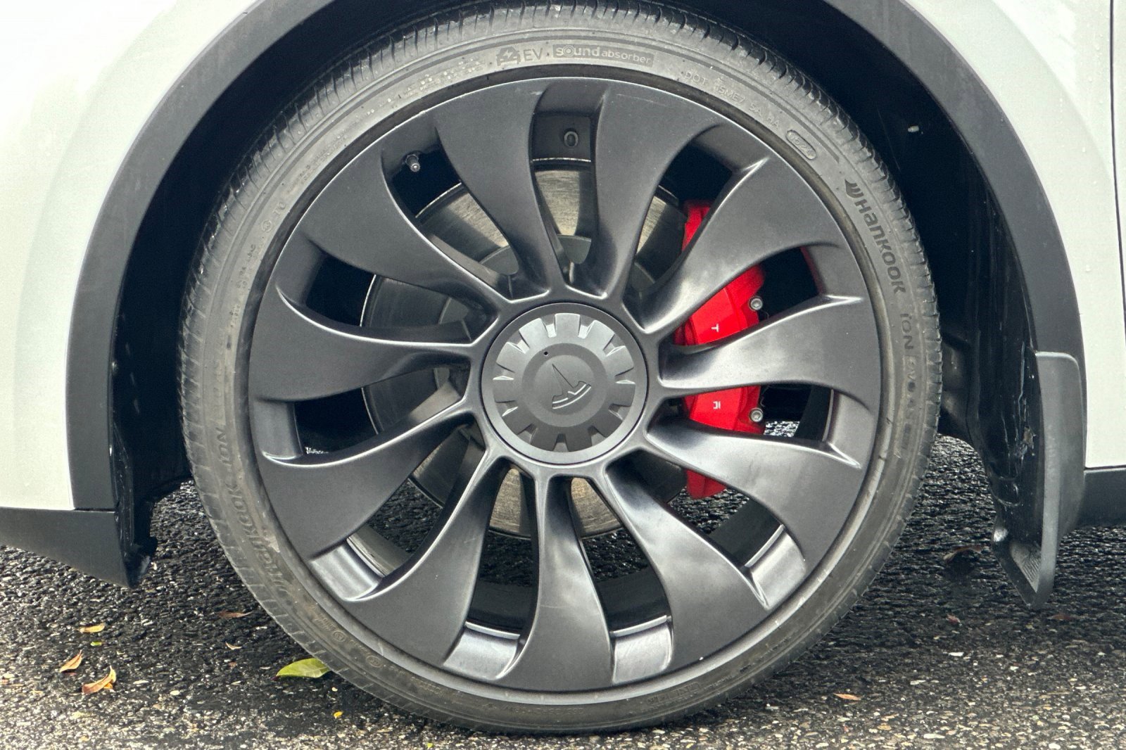 Used 2023 Tesla Model Y Performance image 35