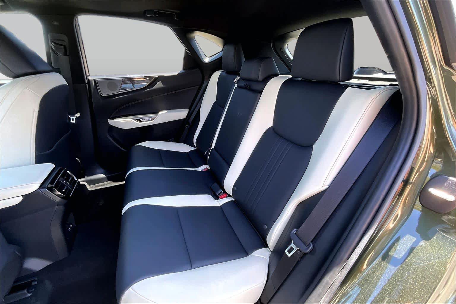 Used 2023 Lexus NX 350h AWD w/ Vision Package image 18