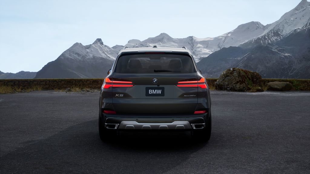 New 2026 BMW X5 xDrive50e w/ Climate Comfort Package image 5