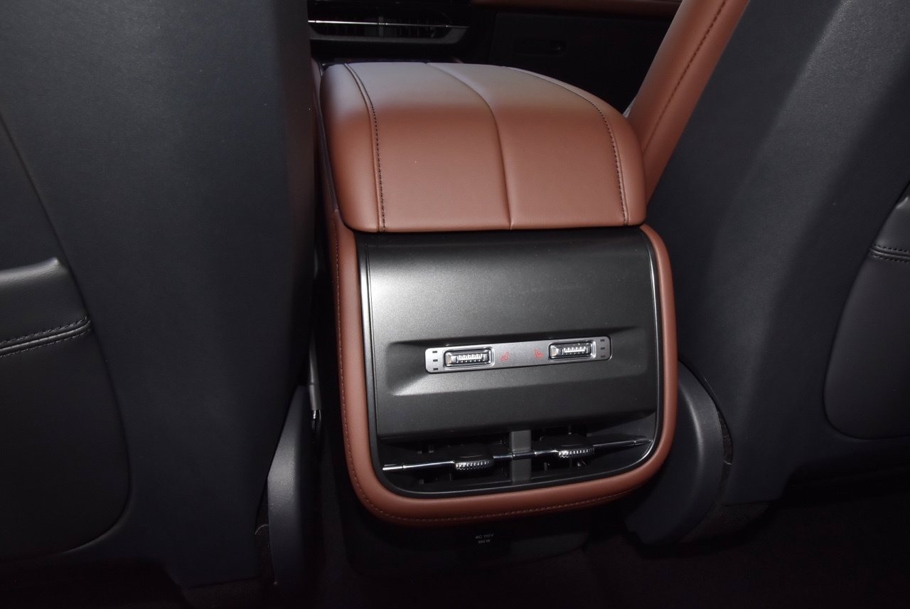 New 2026 Lincoln Nautilus Reserve AWD/4WD image 18
