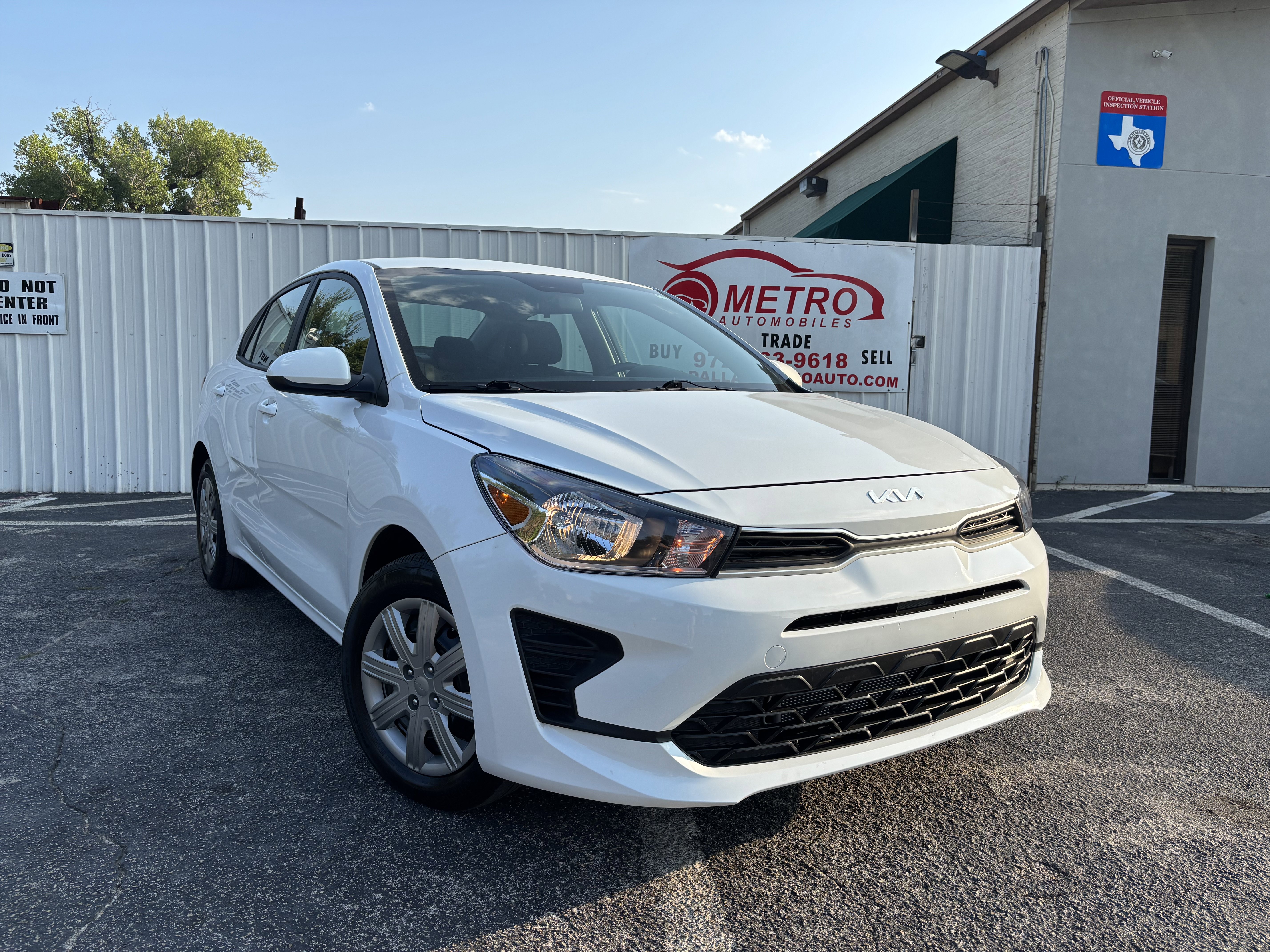 Used 2023 Kia Rio LX image 8