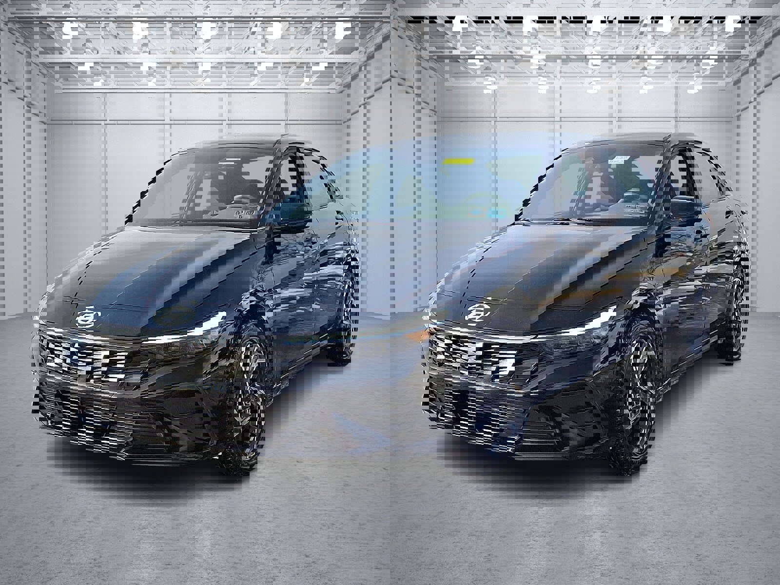 Used 2025 Hyundai Elantra Sport image 3