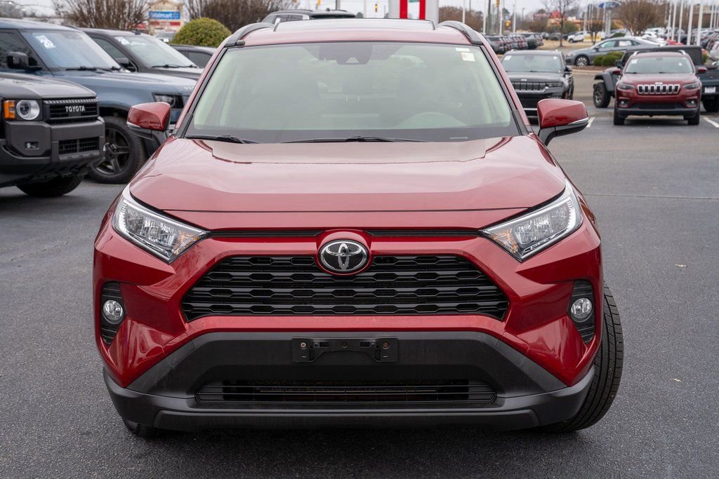 Used 2019 Toyota RAV4 XLE w/ Convenience Package image 2