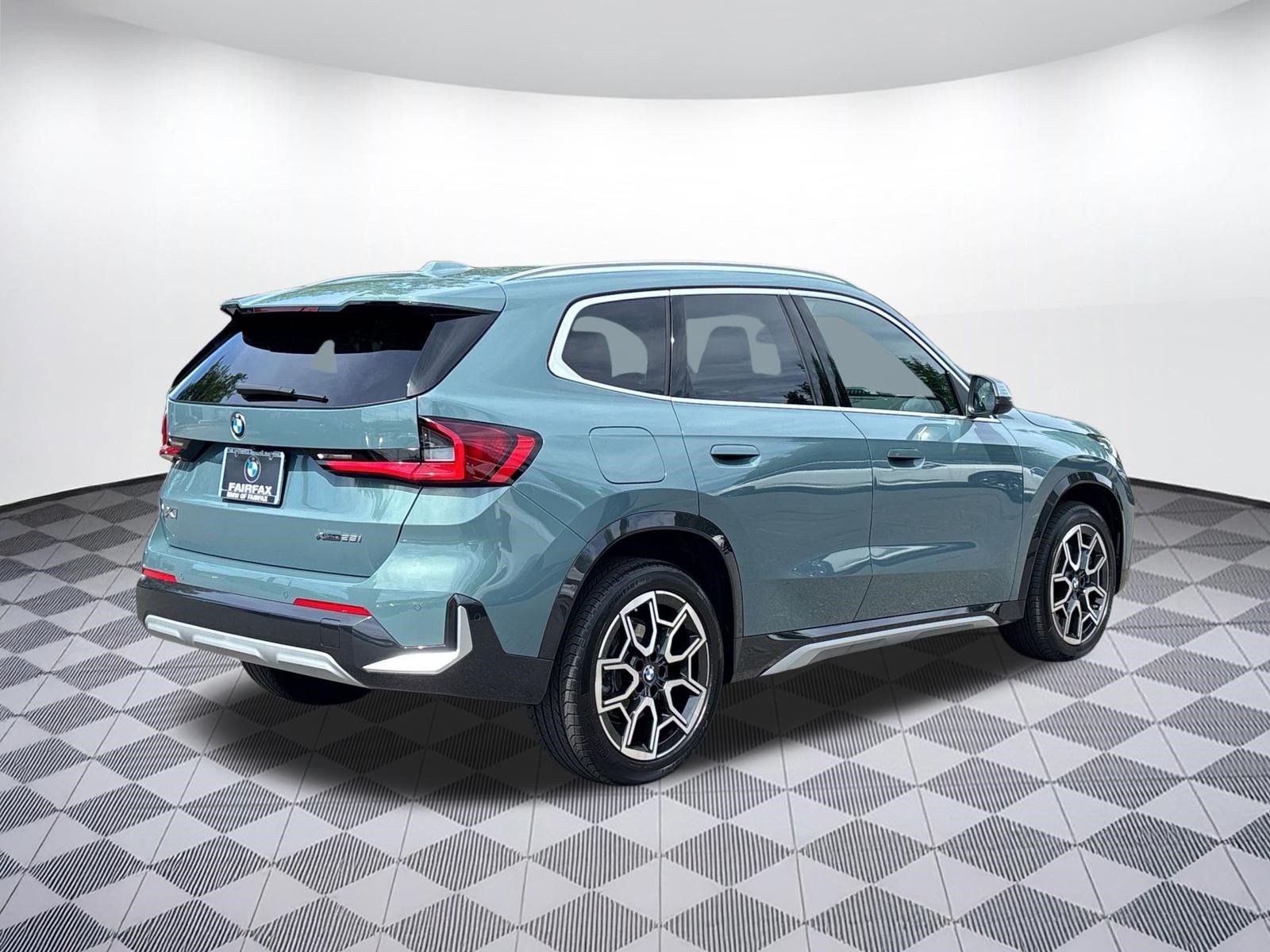 Certified 2025 BMW X1 xDrive28i w/ Convenience Package AWD/4WD image 8