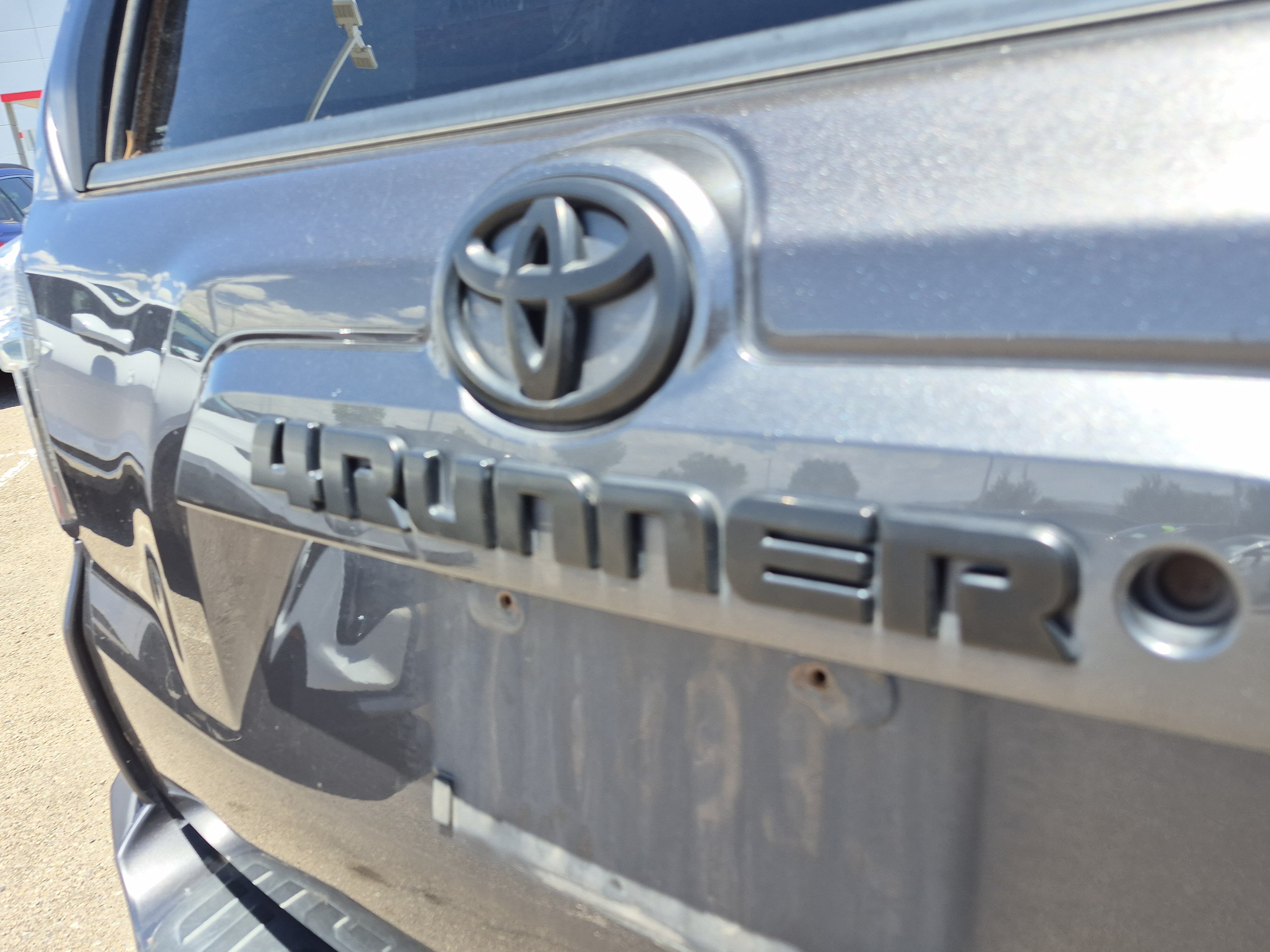 Used 2018 Toyota 4Runner SR5 Premium AWD/4WD image 26
