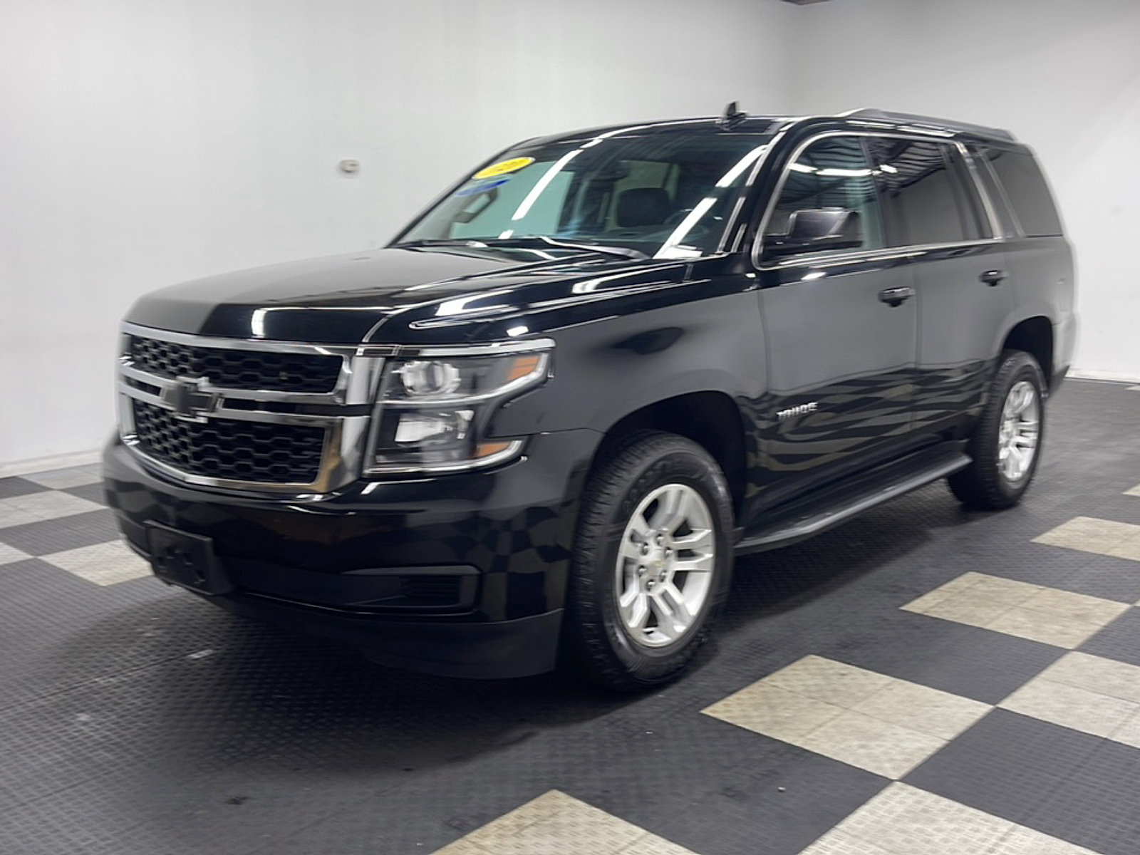 Used 2020 Chevrolet Tahoe LT w/ Max Trailering Package AWD/4WD image 1
