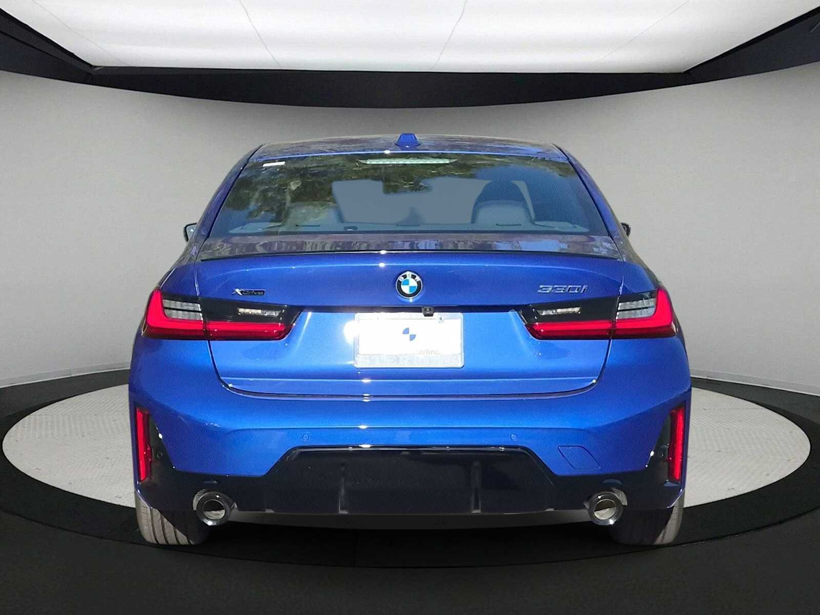 New 2026 BMW 330i xDrive Sedan w/ M Sport Package AWD/4WD image 7