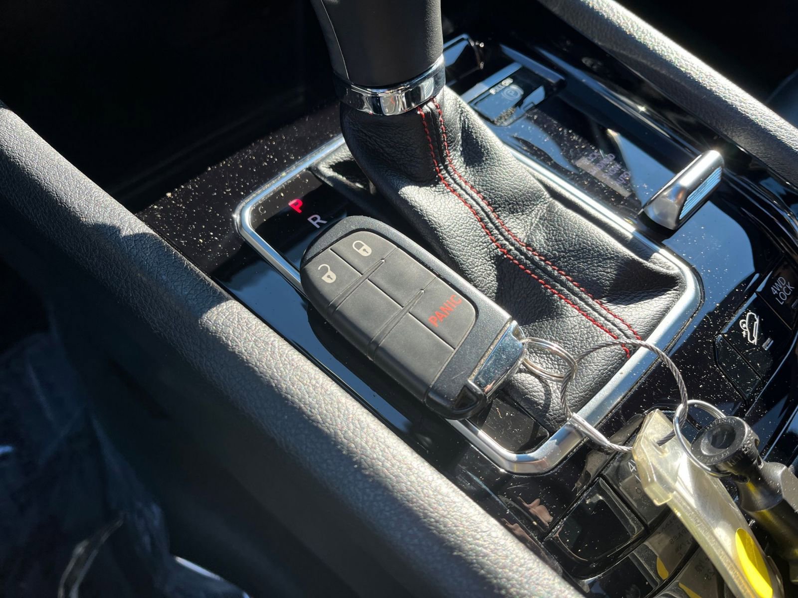 Used 2025 Jeep Compass Trailhawk image 22