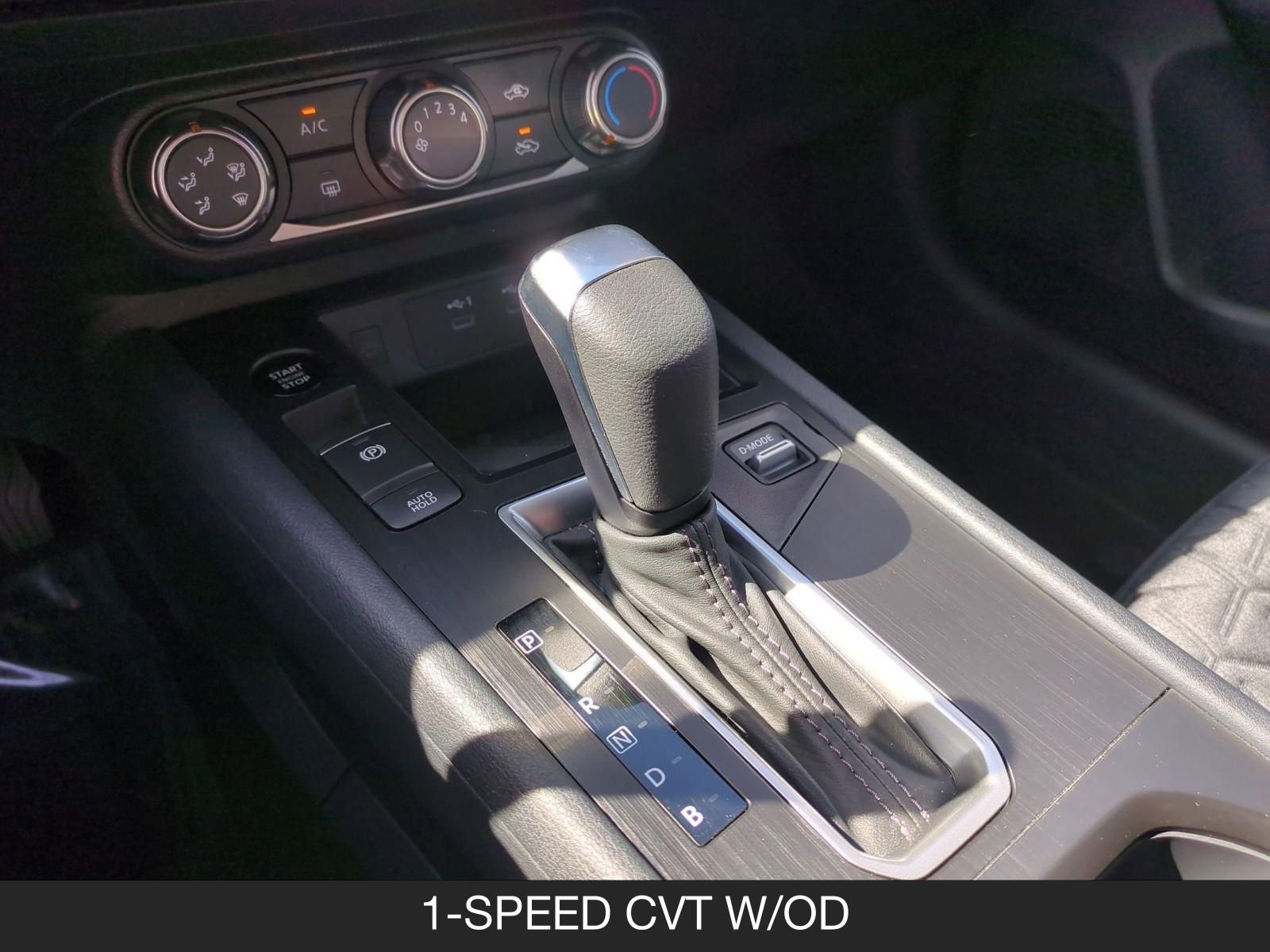 Used 2025 Nissan Kicks SV image 16