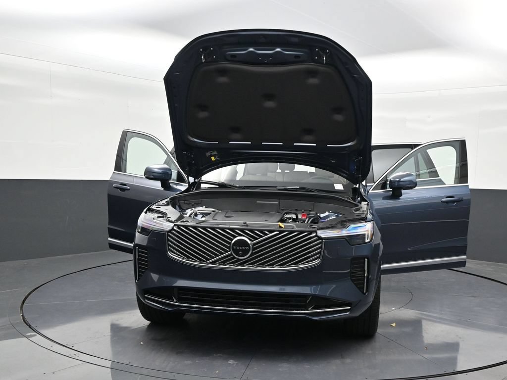New 2026 Volvo XC90 B6 Plus w/ Protection Package Premier AWD/4WD image 34