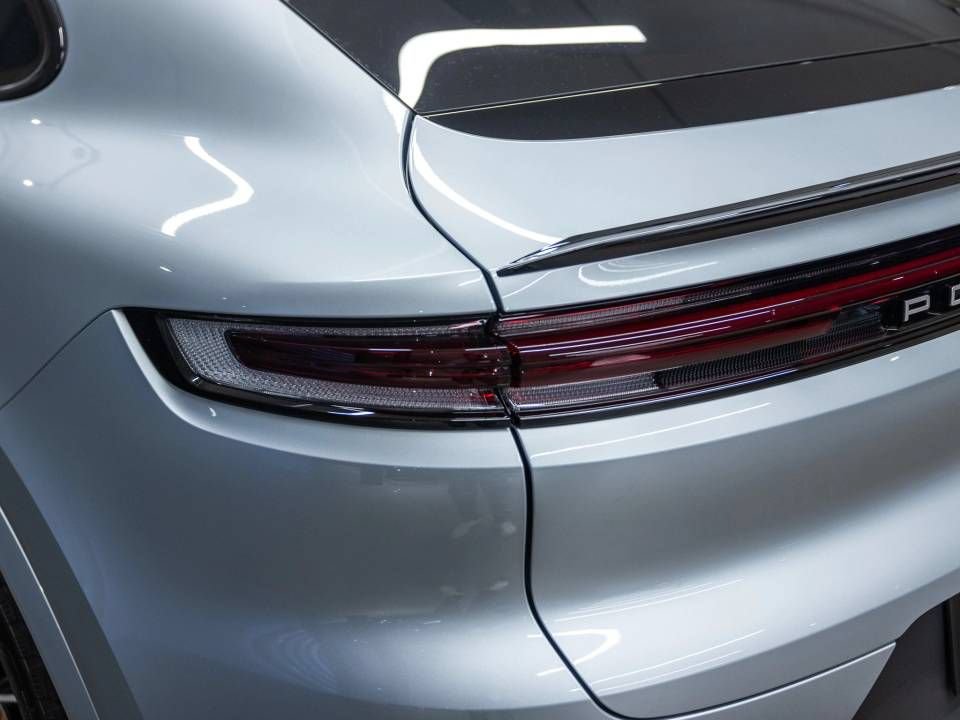 Certified 2026 Porsche Cayenne Coupe AWD/4WD image 54