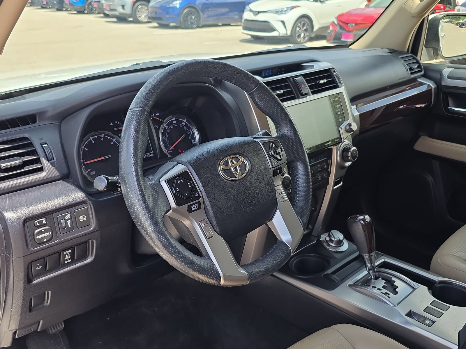 Used 2020 Toyota 4Runner Limited AWD/4WD image 13