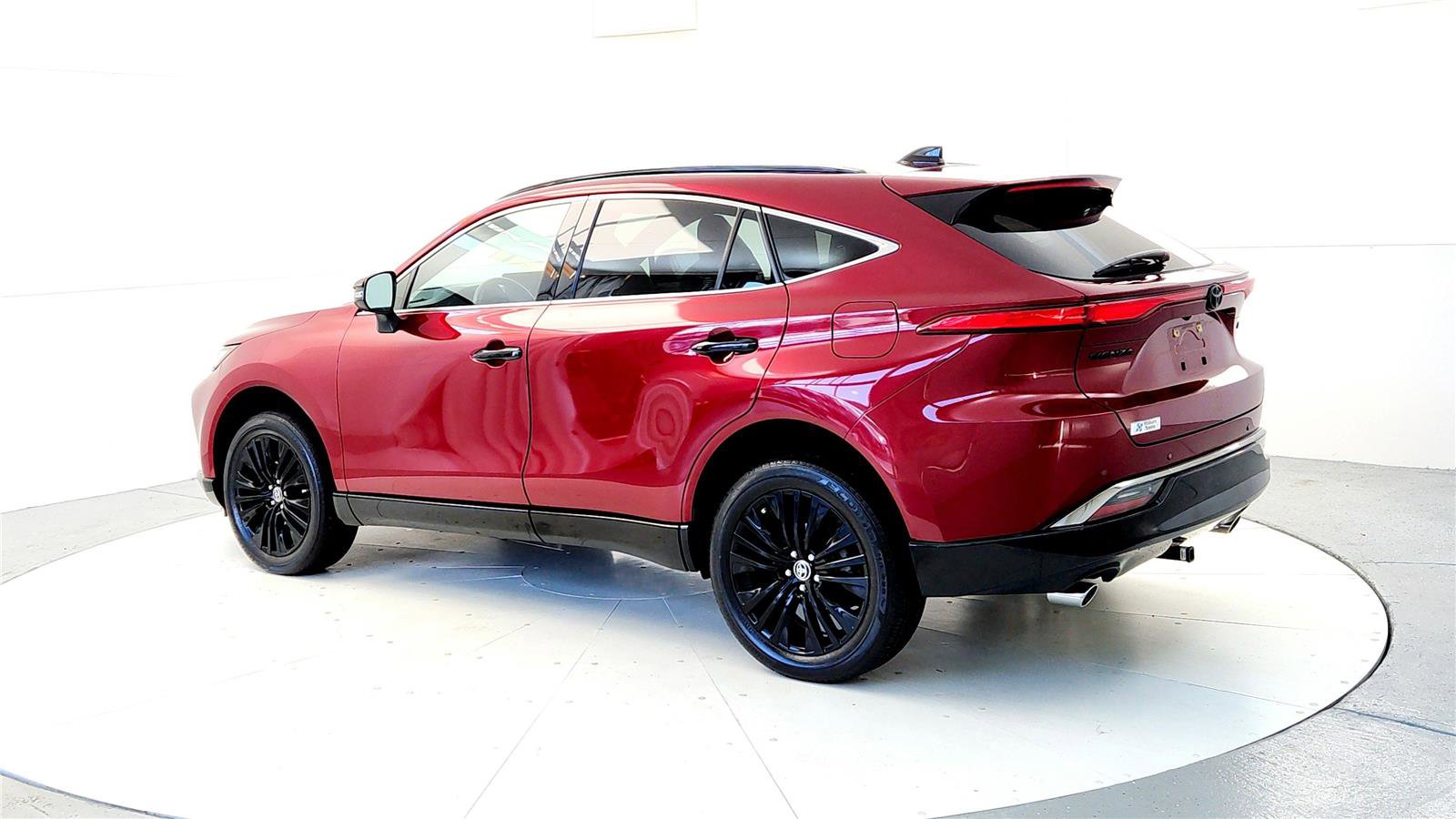 Certified 2023 Toyota Venza Nightshade image 4