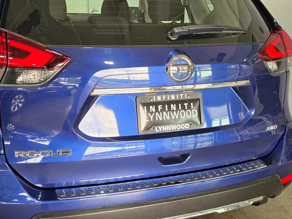 Used 2018 Nissan Rogue S AWD/4WD image 26