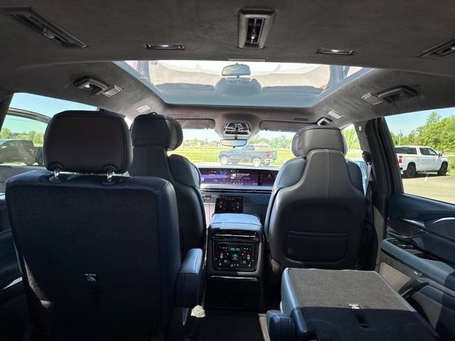 Used 2025 Cadillac Escalade IQ Luxury 2 w/ LPO, Premium Carpet Package AWD/4WD image 53