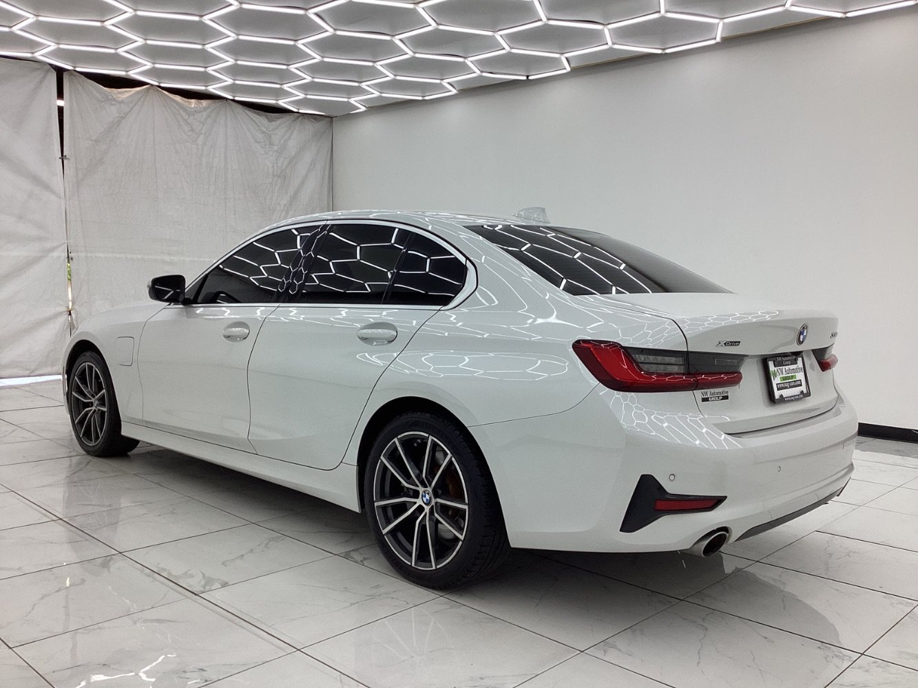 Used 2021 BMW 330e xDrive w/ Convenience Package AWD/4WD image 12