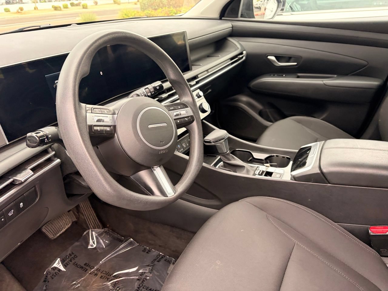 Used 2025 Hyundai Tucson SEL FWD image 18