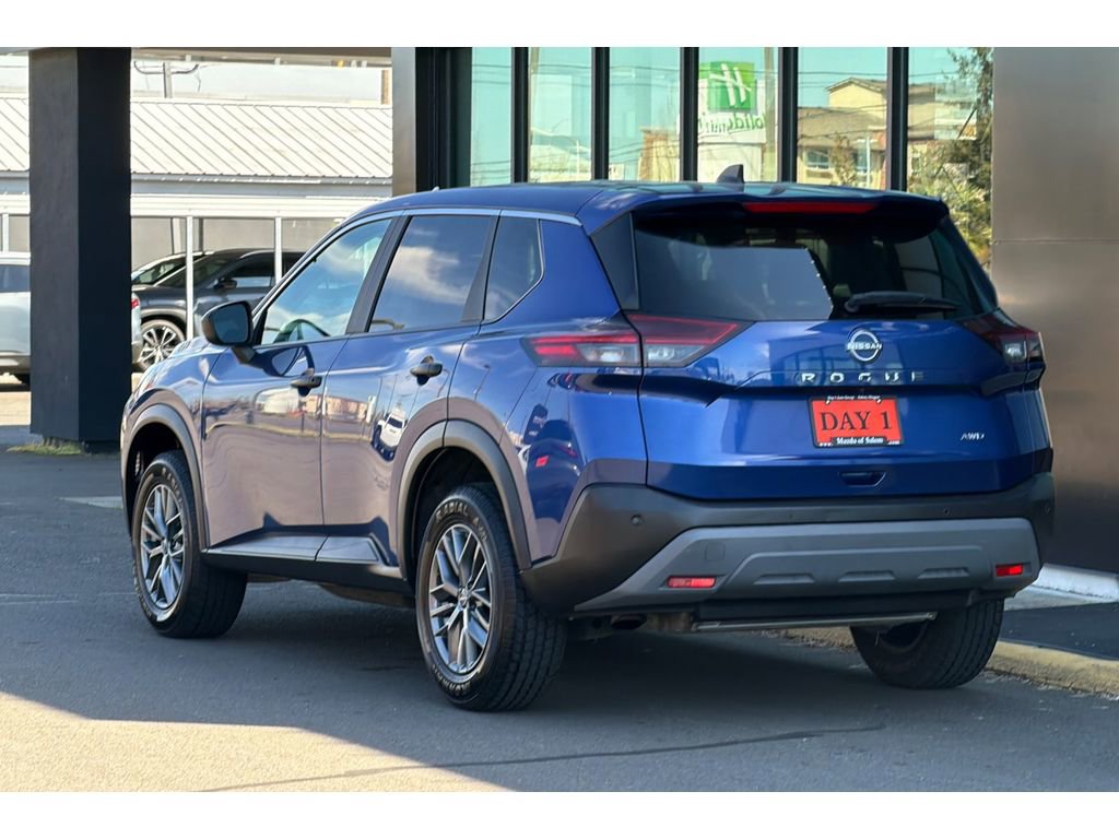 Used 2023 Nissan Rogue S image 7