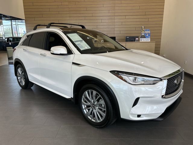 Certified 2025 INFINITI QX50 Luxe AWD/4WD image 4