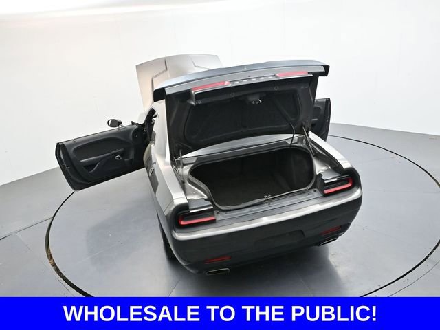 Used 2017 Dodge Challenger SXT RWD image 39