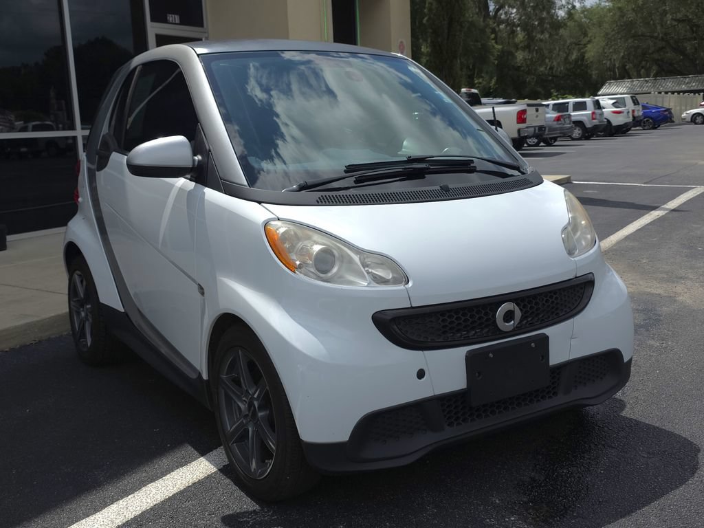 Used 2013 smart fortwo pure RWD image 3