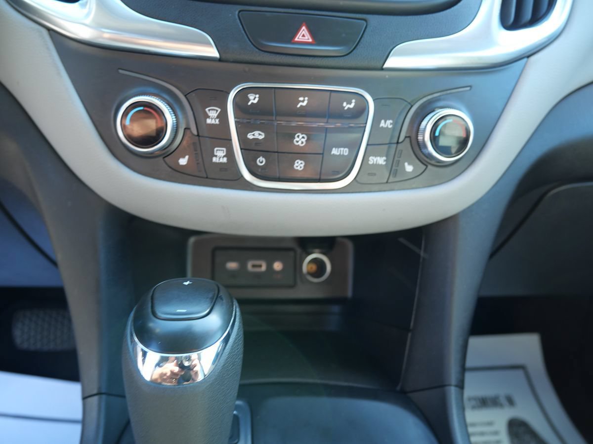 Used 2021 Chevrolet Equinox LT AWD/4WD image 14