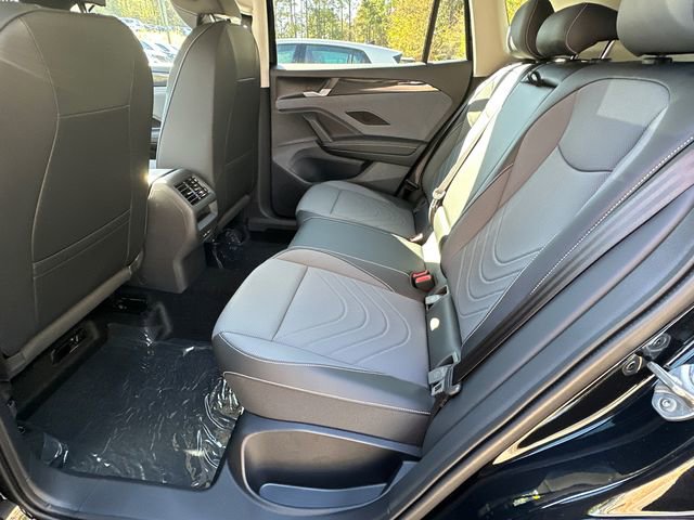 Used 2026 Volkswagen Tiguan SE FWD image 21