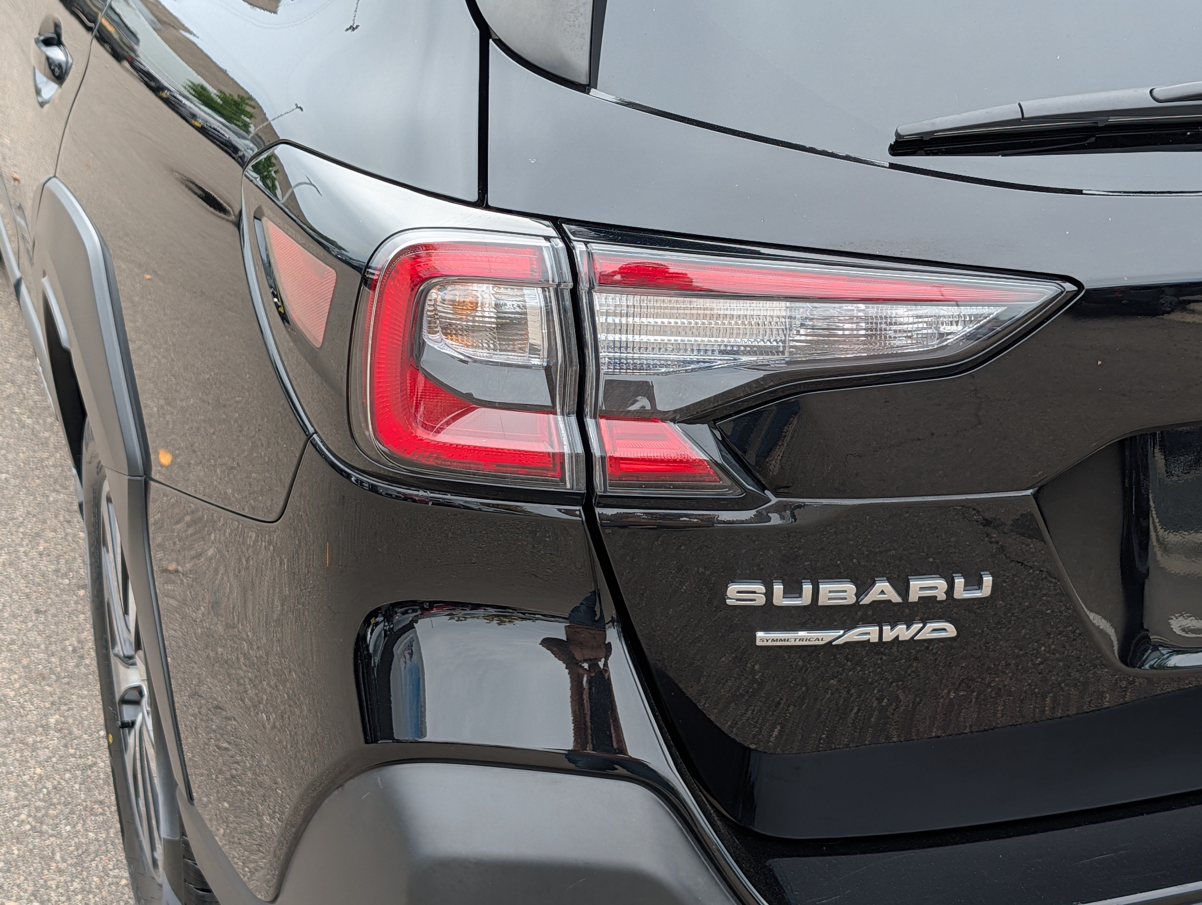 Certified 2025 Subaru Outback Premium AWD/4WD image 17