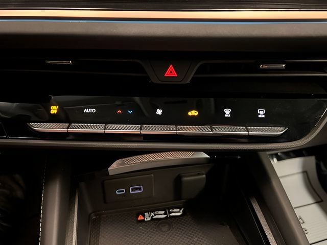 Certified 2025 Buick Envision Sport Touring AWD/4WD image 25