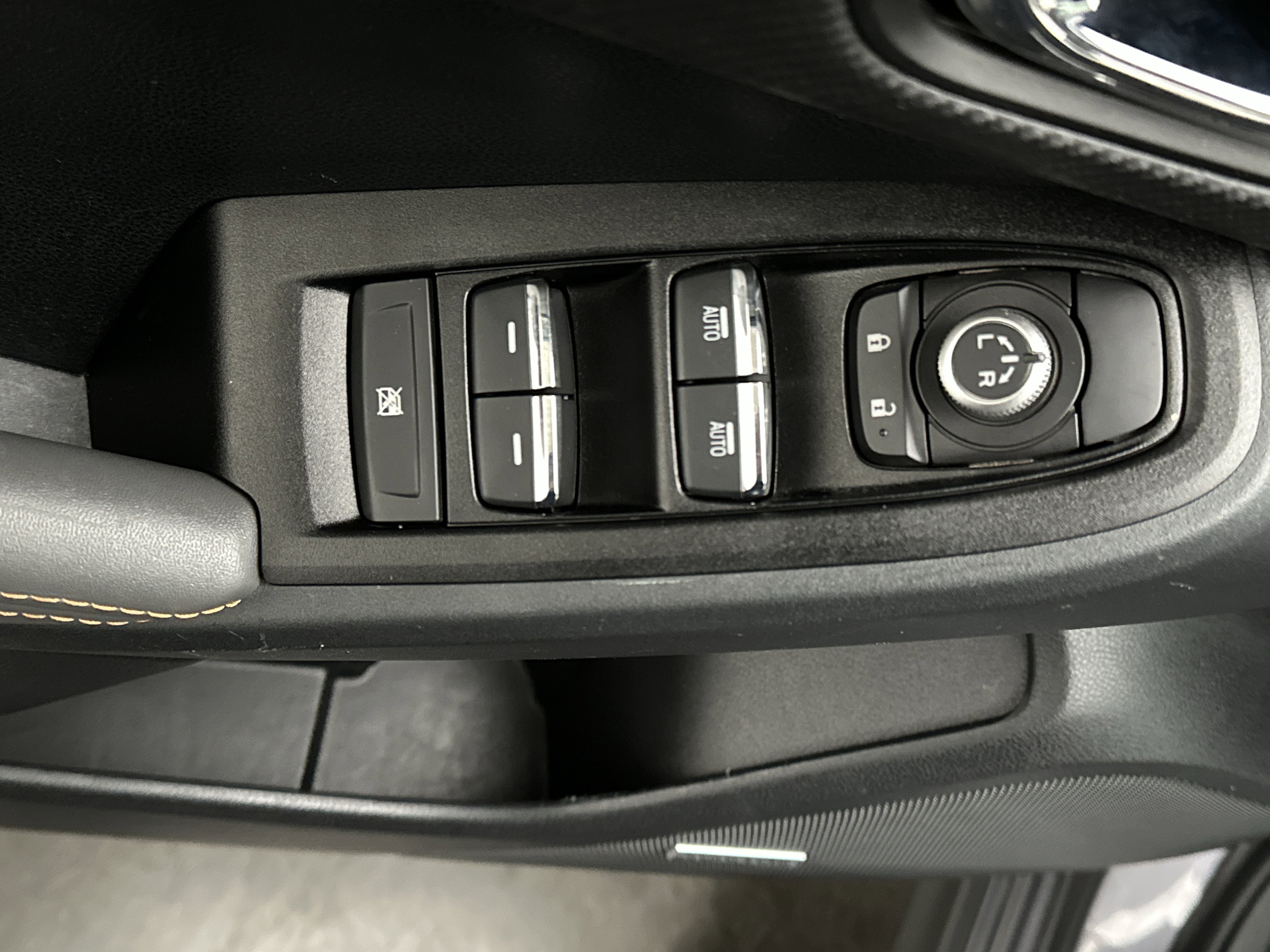 Used 2024 Subaru Crosstrek 2.5i Limited image 18