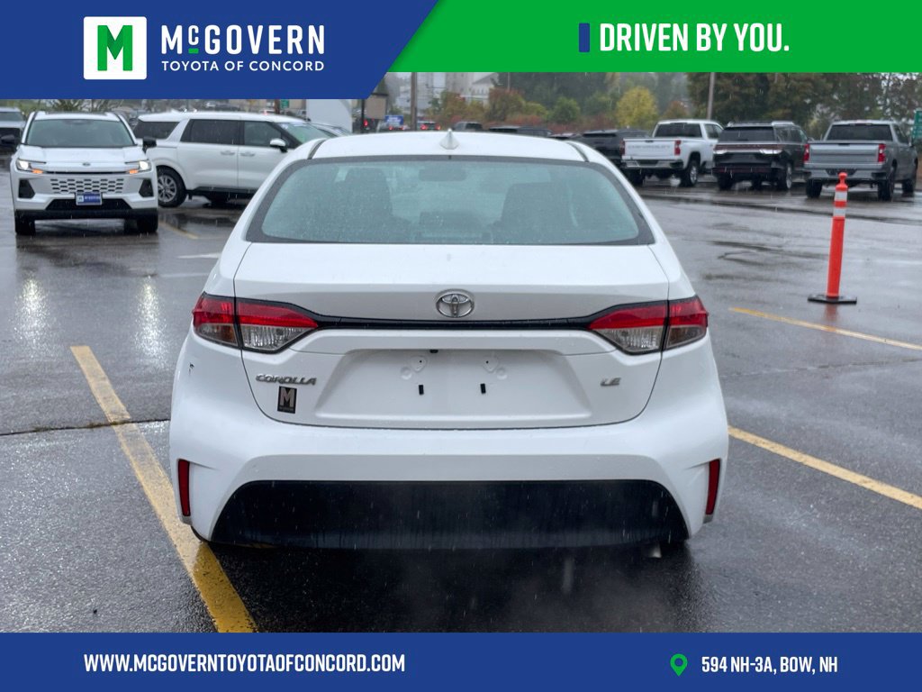 Used 2025 Toyota Corolla LE FWD image 4