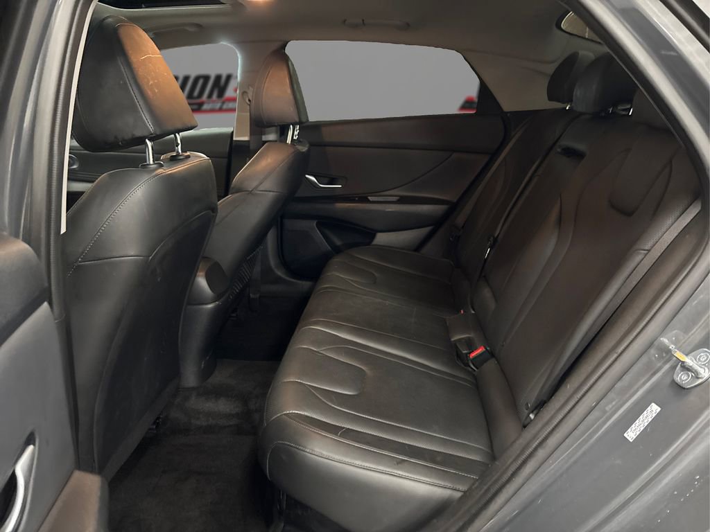 Used 2023 Hyundai Elantra Limited image 10