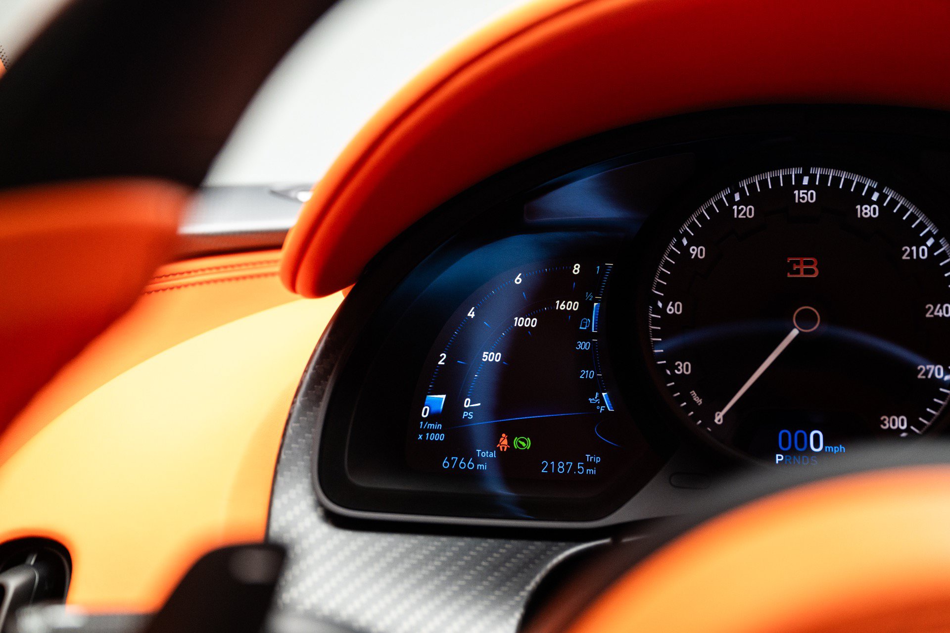 Used 2024 Bugatti Chiron Super Sport AWD/4WD image 21