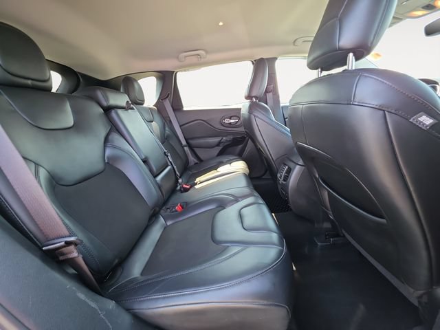 Used 2020 Jeep Cherokee Latitude Plus AWD/4WD image 14
