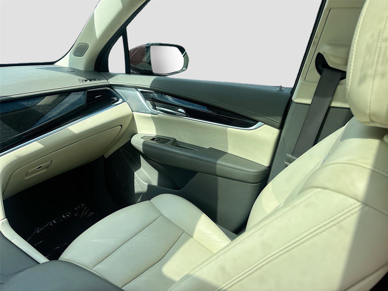 Used 2023 Cadillac XT6 Premium Luxury FWD image 27
