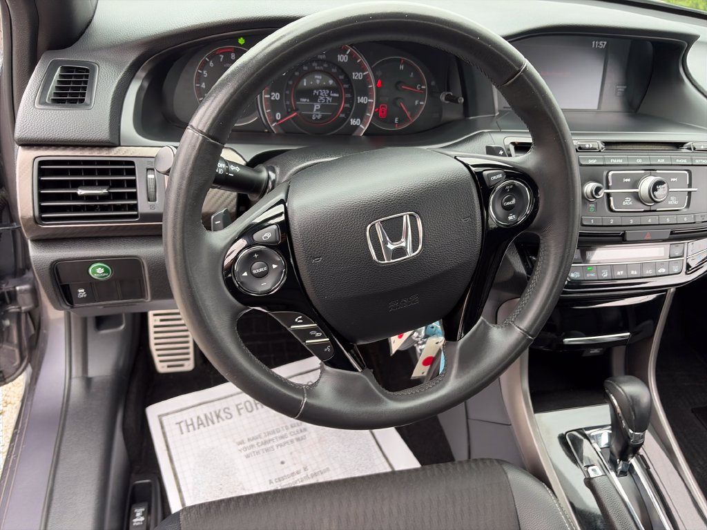 Used 2017 Honda Accord Sport image 19