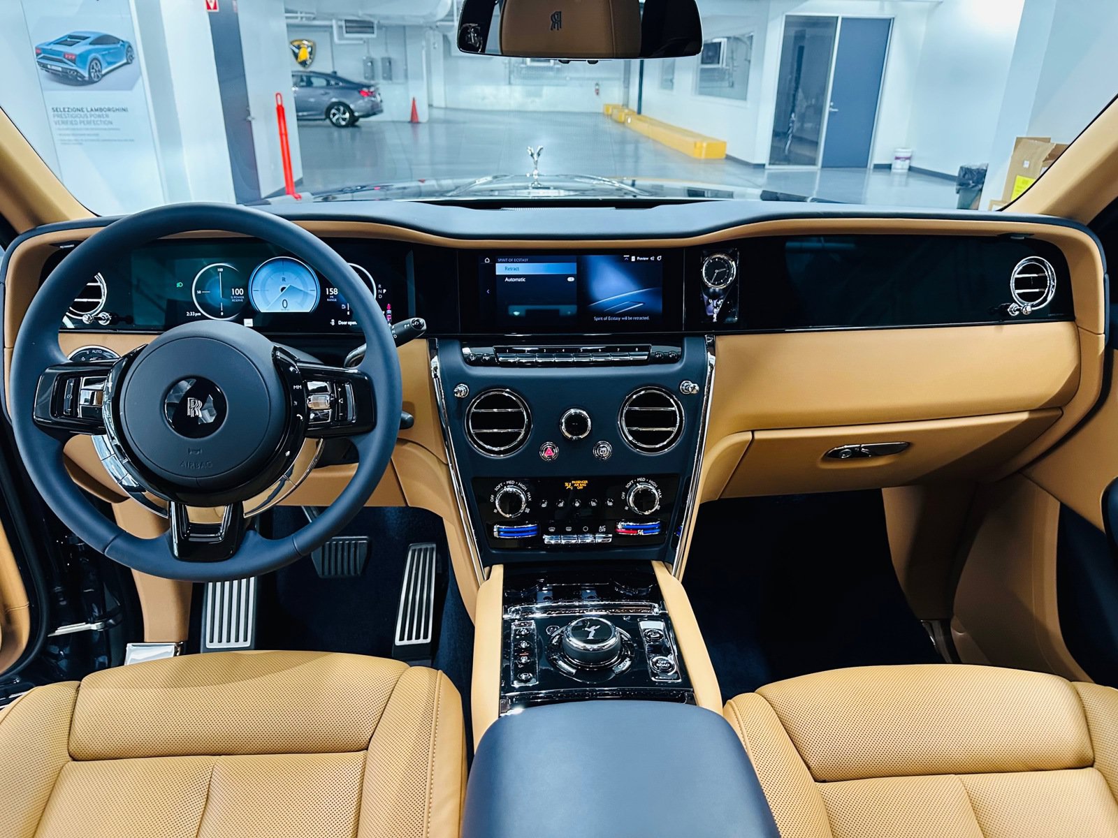 Certified 2025 Rolls-Royce Cullinan AWD/4WD image 10