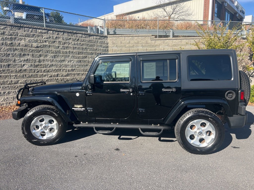 Used 2013 Jeep Wrangler Unlimited Sahara w/ Connectivity Group image 24