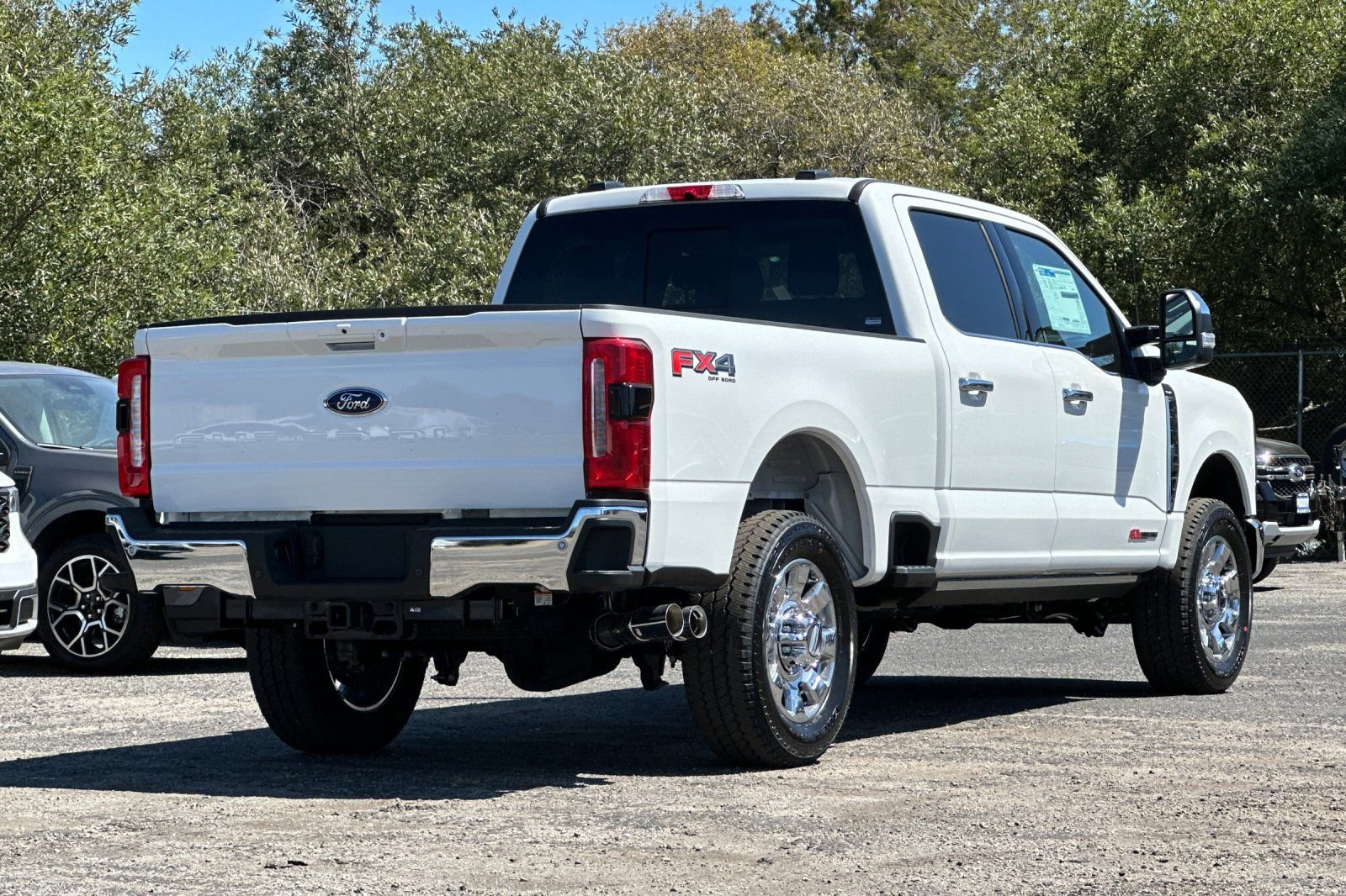 New 2025 Ford F350 Lariat w/ Lariat Ultimate Package AWD/4WD image 3